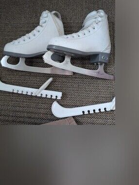 RIEDELL- Youth Figure Ice Skates